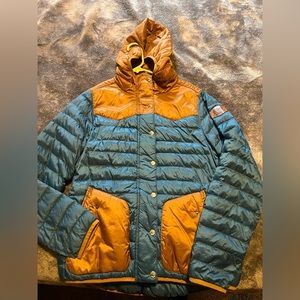 Cinch brand puffer jacket